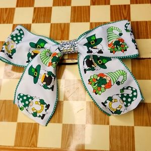 St patty day gnome bow